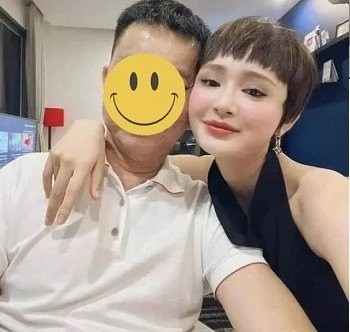 Poster of Ca sĩ Hiền Hồ với đại gia lộ clip sex