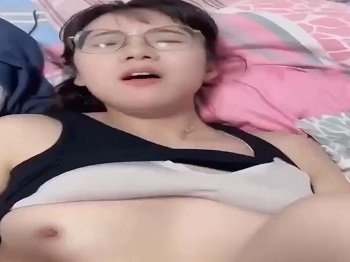 Poster of Làm tình với em người yêu xinh đẹp kính cận