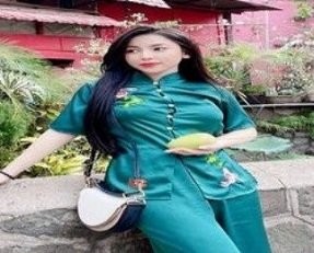 Poster of Suri sáng lạy phật tối về móc bím thủ dâm