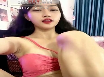 Poster of Tiktoker Kim Lý sexy khoe hàng khủng